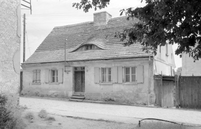 dom - elewacja frontowa, skan 1
