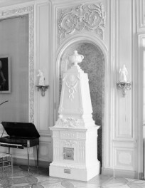 zamek magnacki Lubomirskich i Potockich - wnętrze - piętro I - Salon Bouchera - piec, skan 1