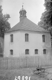 kościół pw. św. Antoniego - elewacja, prezbiterium, skan 1