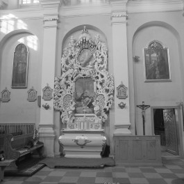 kościół Ukrzyżowania, po 1661 - ołtarz boczny północny, ok. 1770, skan 1