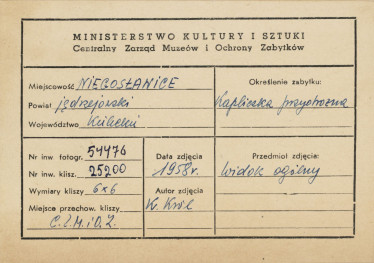 Kapliczka przydrożna - widok ogólny - metryczka

, skan 1
