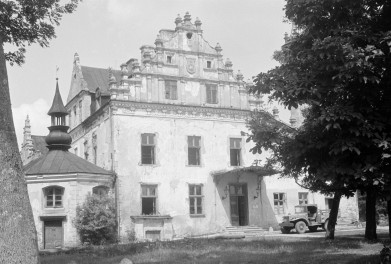 pałac - elewacja płd., skan 1