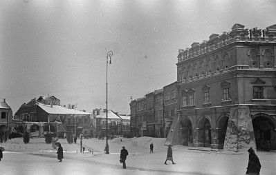 rynek - widok od południa - kamienica Orsettich, skan 1