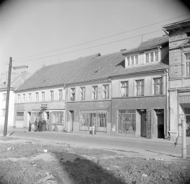 kamienica - elewacja frontowa, skan 1