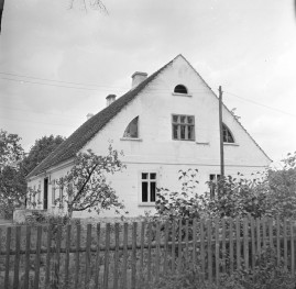 szkoła - elewacja, skan 1