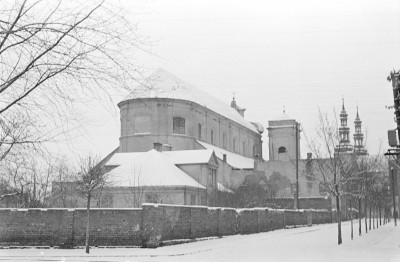 kościół klasztorny pijarów pw. Najświętszej Marii Panny i św. Wojciecha - absyda, skan 1