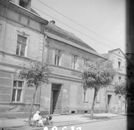 kamienica - elewacja frontowa, skan 1