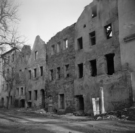 kamienica - zniszczenia, skan 1