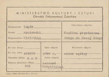 Widok na kapliczkę przydrożną przy drodze do Nowej Słupi - metryczka


, skan 1