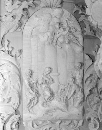 kościół parafialny pw. Wniebowzięcia NMP i Jana Chrzciciela - stalle, płaskorzeźba "Narodzenie", skan 1