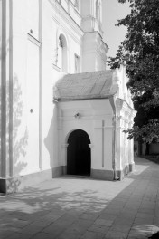 kościół pw. św. Józefa Oblubieńca Najświętszej Maryi Panny - elewacja frontowa - kruchta, skan 1