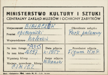 Zespół pałacowo - parkowy,  fragment parku - figura NMP - metryczka, skan 1