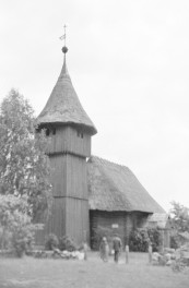 skansen - kościół drewniany i dzwonnica, skan 1