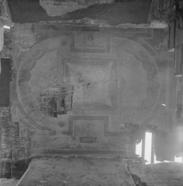 dwór drewniany - wnętrze - klatka schodowa - sklepienie - malowidło - fragment, skan 1