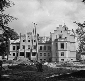 pałac XIX - elewacja północna, skan 1