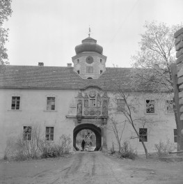 zamek Dolny, Zamek Oppersdorffów - elewacja wschodnia - skrzydło wschodnie, skan 1