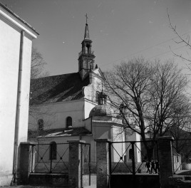 kolegiata Zwiastowania Najświętszej Maryi Panny - elewacja północno-zachodnia, skan 1