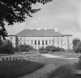 pałac Sanguszków - elewacja ogrodowa, skan 1