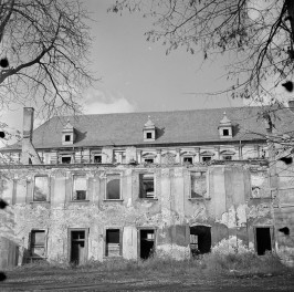 pałac biskupów i kamienica - elewacja skrzydła, skan 1