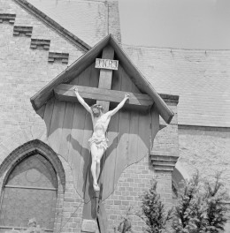 kościół pw. św. Jakuba Apostoła - cmentarz kościelny - krucyfiks, skan 1