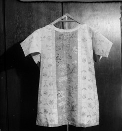 Skarbiec Katedralny - Dalmatyka. Francja ok. 1740. Całość, tył., skan 1