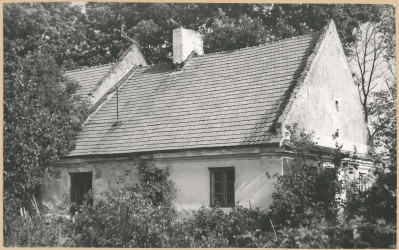 Folwark - widok budynku mieszkalnego, skan 1