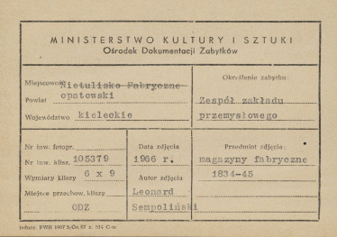 Zespół XIX w. zakładu przemysłowego - budynek stajni i magazynów, widok ogólny - metryczka

, skan 1