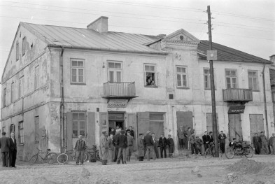 rynek - dom - elewacja frontowa, skan 1