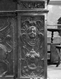 kościół pw. Wniebowzięcia Najświętszej Maryi Panny i św. Zygmunta - wnętrze - nawa boczna południowa - Nagrobek wojewody płockiego Stanisława Krasińskiego - fragment, skan 1