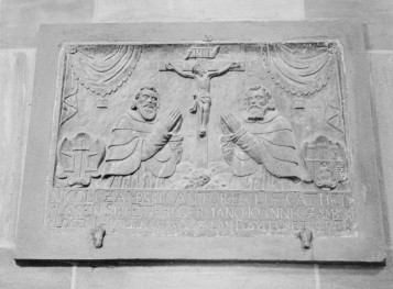 bazylika katedralna - epitafium kanoników Mikołaja i Jana Cząbskich, skan 1