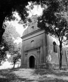 klasztor Franciszkanów - Kalwaria Pakoska - kaplica pw. Wniebowstąpienia Pańskiego - elewacja, skan 1