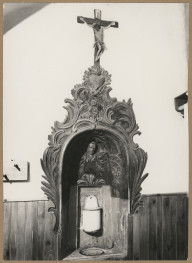 Kościół parafialny - widok lavabo w zakrystii, skan 1