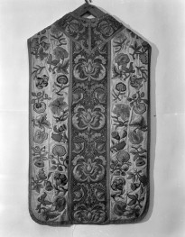 klasztor Benedyktynek - zbiory - ornat, skan 1