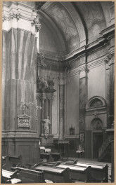 Zespół klasztorny Filipinów - wnętrze kościoła, widok z nawy głównej na transept płn. , skan 1