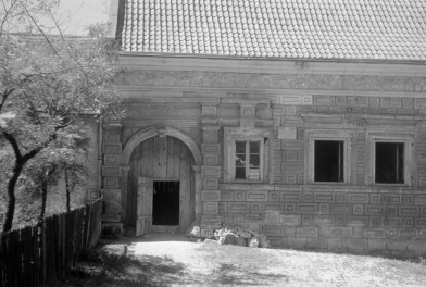 dom Ariański (drukarnia Ariańska), elewacja i portal wejściowy, skan 1