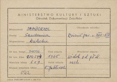 Kościół parafialny - widok ogólny od strony płd. - zach. wraz z dzwonnicą - metryczka, skan 1