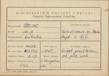 Kościół cmentarny - drewniany, widok na część wsch. z prezbiterium - metryczka

 , skan 1