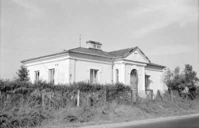 domek dróżnika - elewacja frontowa , skan 1