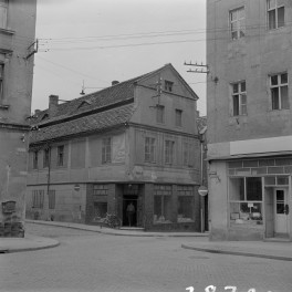 kamienica - elewacje frontowa, skan 1