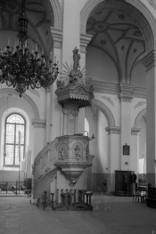 katedra Zmartwychwstania Pańskiego i św. Tomasza Apostoła - wnętrze: ambona, skan 1