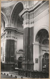 Zespół klasztorny Filipinów - wnętrze kościoła, fragment płd. strony nawy głównej , skan 1