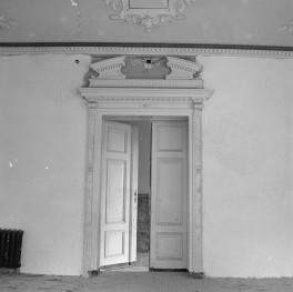 pałac XIX - portal dekor, skan 1