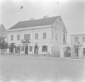dom dawna ul. Armii Czerwonej 12 - elewacja frontowa, skan 1