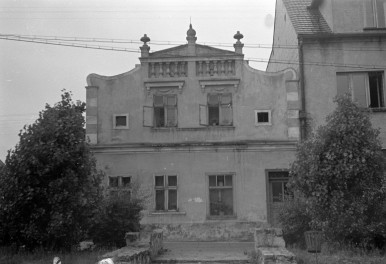 kamienica - elewacja frontowa, skan 1