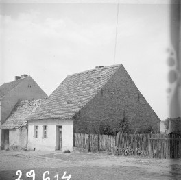 kamienice - elewacje frontowe, skan 1