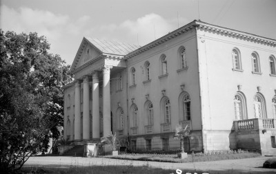 Pałac biskupi - elewacja północna, skan 1