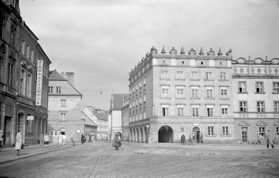 rynek - narożnik u wylotu ul. Długiej, skan 1