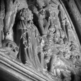 Katedra pw. Wniebowzięcia Najświętszej Marii Panny i św. Wojciecha - elewacja północna, portal tympanon, fragment, skan 1