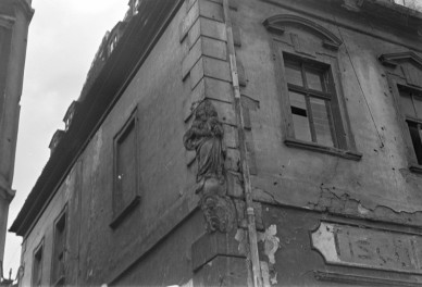 kamienica - naroże, skan 1