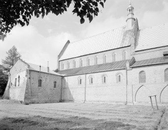 kościół pw. św. Jakuba - elewacja zachodnia, skan 1